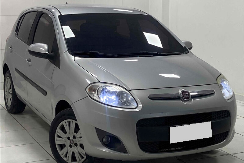 FIAT PALIO 1.6 MPI ESSENCE 16V FLEX 4P AUTOMÁTICO 2013