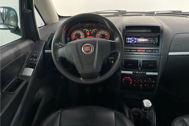 FIAT IDEA 1.6 MPI ESSENCE 16V FLEX 4P MANUAL 2012