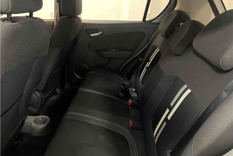 FIAT PALIO 1.6 MPI ESSENCE 16V FLEX 4P AUTOMÁTICO 2013