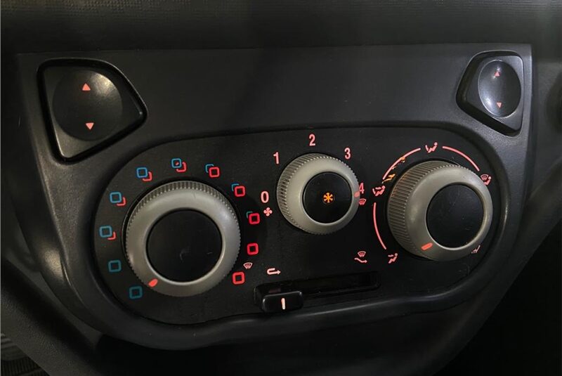 FIAT FIORINO 1.4 MPI FURGÃO 8V FLEX 2P MANUAL 2020