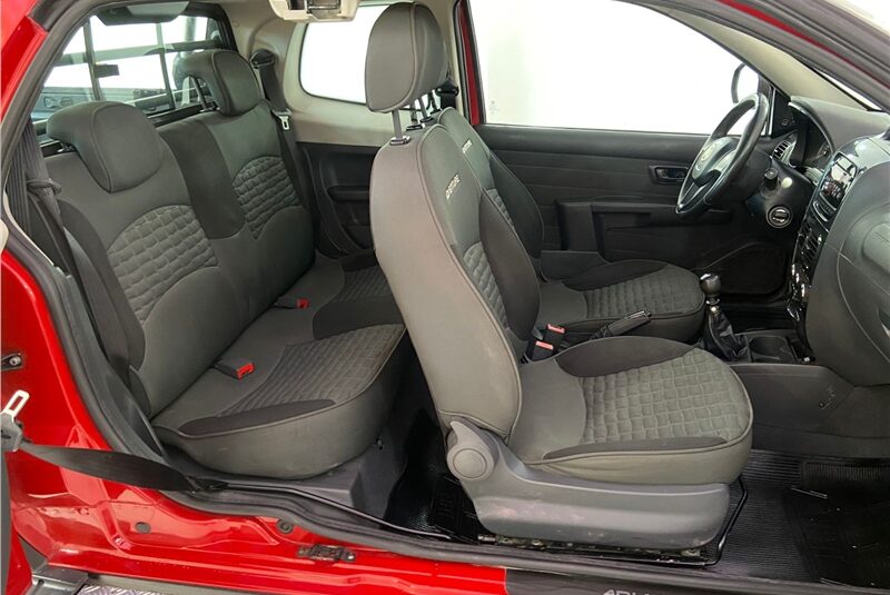 FIAT STRADA 1.8 MPI ADVENTURE CD 16V FLEX 3P MANUAL 2015