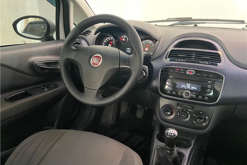FIAT PUNTO 1.4 ATTRACTIVE 8V FLEX 4P MANUAL 2014