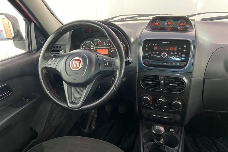 FIAT STRADA 1.8 MPI ADVENTURE CD 16V FLEX 3P MANUAL 2015