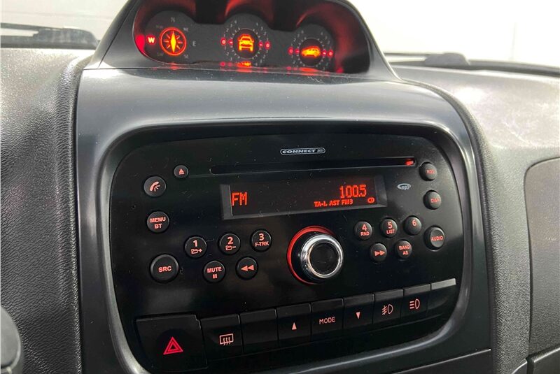 FIAT PALIO 1.8 MPI ADVENTURE WEEKEND 16V FLEX 4P MANUAL 2015