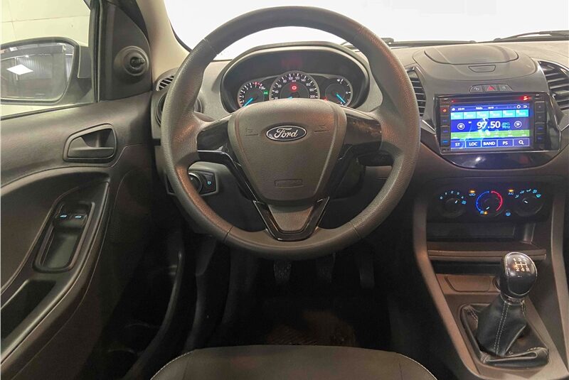 FORD KA SEDAN 1.0 SE PLUS 12V FLEX 4P MANUAL 2017