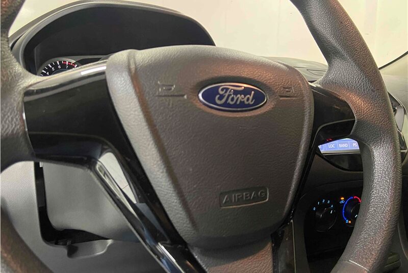FORD KA SEDAN 1.0 SE PLUS 12V FLEX 4P MANUAL 2017