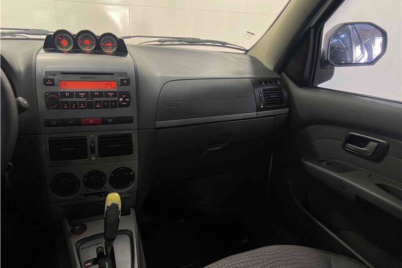 FIAT PALIO 1.8 MPI ADVENTURE WEEKEND 16V FLEX 4P AUTOMÁTICO 2012