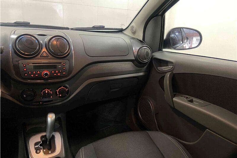 FIAT PALIO 1.6 MPI ESSENCE 16V FLEX 4P AUTOMÁTICO 2013