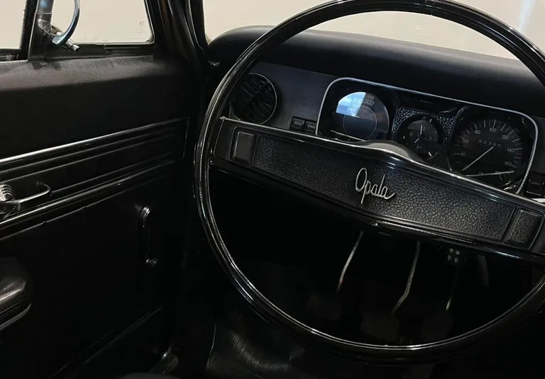 Chevrolet OPALA SEDAN 4.1