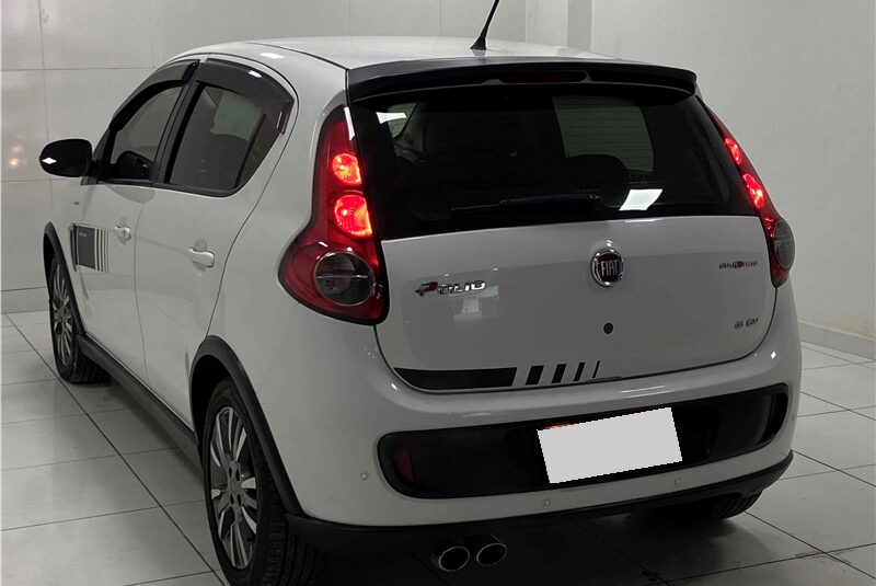 FIAT PALIO 1.6 MPI SPORTING 16V FLEX 4P AUTOMÁTICO 2014