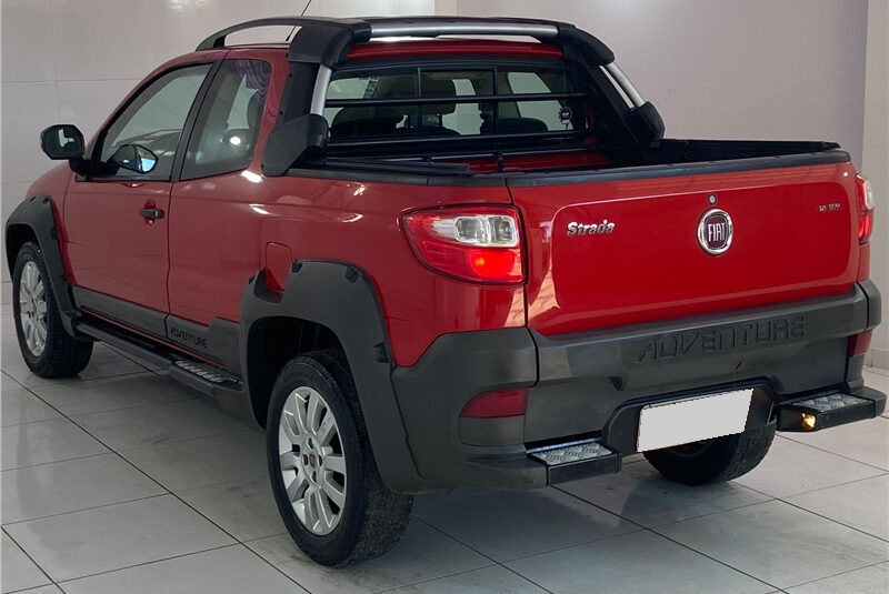 FIAT STRADA 1.8 MPI ADVENTURE CD 16V FLEX 3P MANUAL 2015