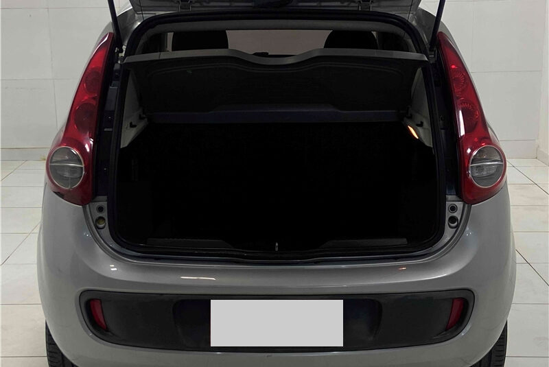 FIAT PALIO 1.6 MPI ESSENCE 16V FLEX 4P AUTOMÁTICO 2013